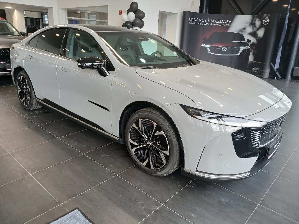 Mazda 6e