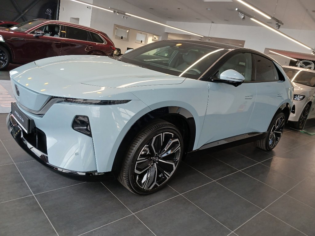 Mazda CX-6e