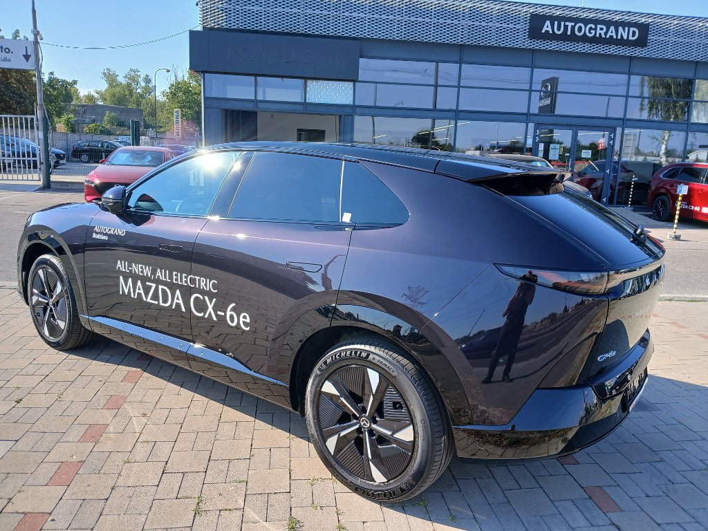 Mazda CX-6e