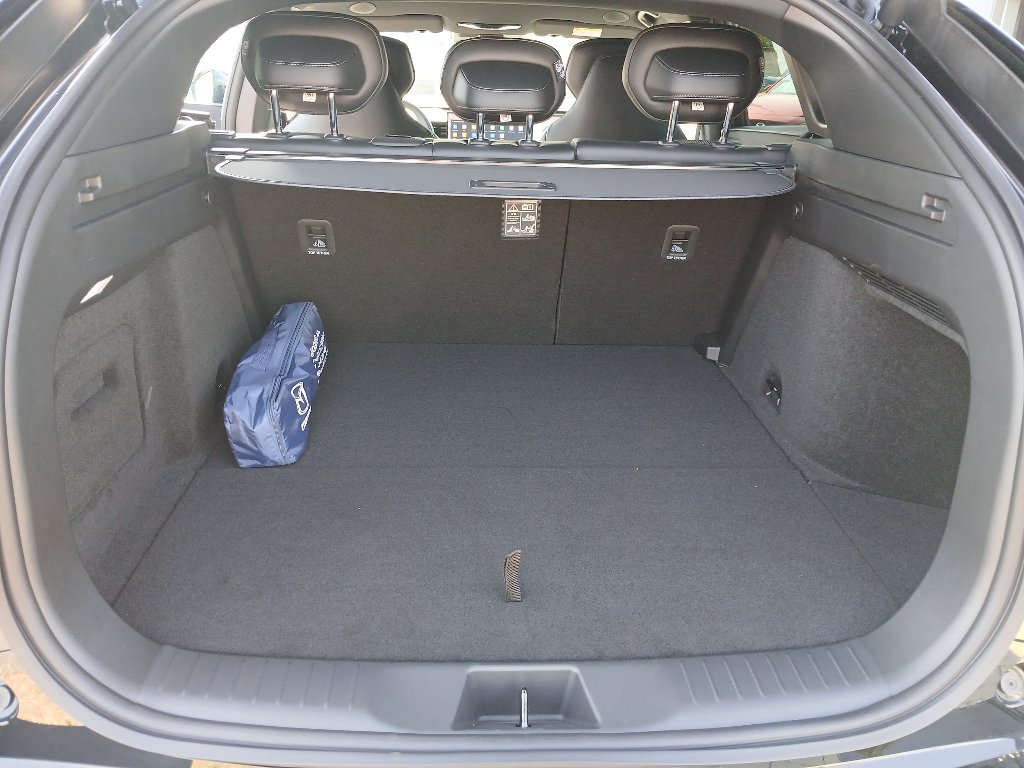 Mazda CX-6e
