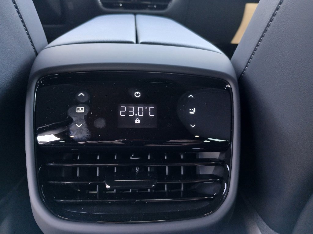 Mazda CX-6e
